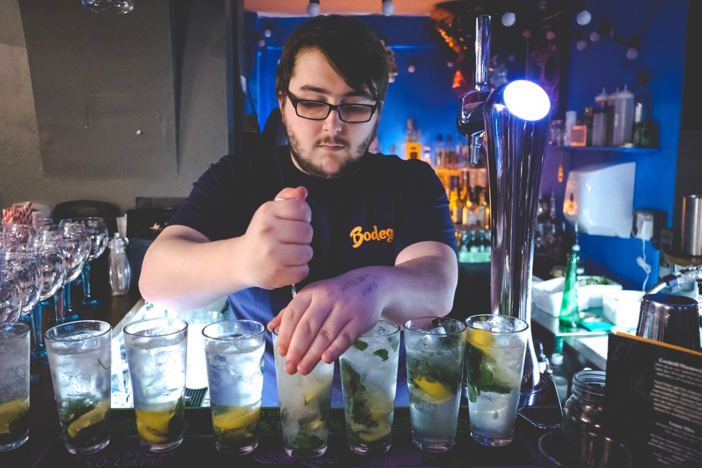 BodegaCantinaUK's tweet image. Cocktail Making Classes...🍸

A great addition to your festive party &amp;amp; you know at Bodega we can mix &amp;amp; shake a cracking cocktail! 😎

#CocktailMasterclass #ChristmasParty #BodegaCantina