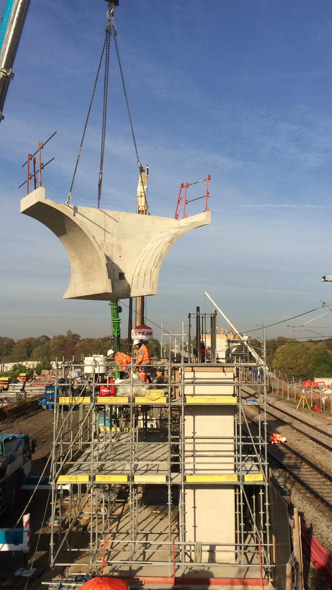 Dernier week-end des 13 programmés en 2018 sur le chantier du Saut de Mouton de Bezons pour EOLE : pose des coques et 1ere phase de Bétonnage du tablier. Bravo aux équipes 👍 #LeReseauAvanceIDF