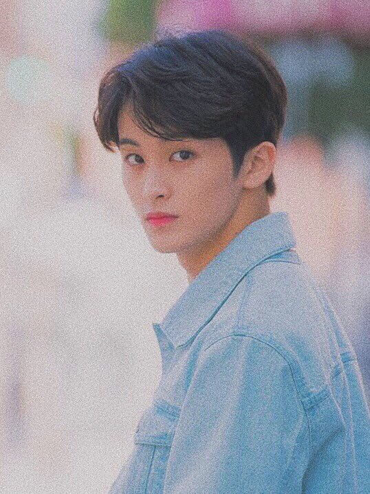 augustrush802's tweet photo. Stay beautiful 🍹🌠 
-
#마크_처럼_WeTouchTheSky #마크 #MarkLee https://t.co/PthesyWXWN