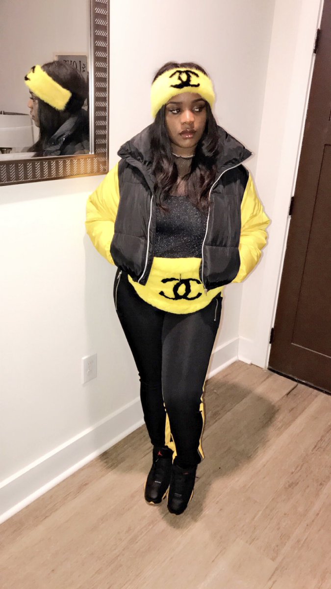 itsmejamiya's tweet photo. Cute but she viscous tho 🖤🏆
#MSUhoco2k18 https://t.co/rjlayrM8hw