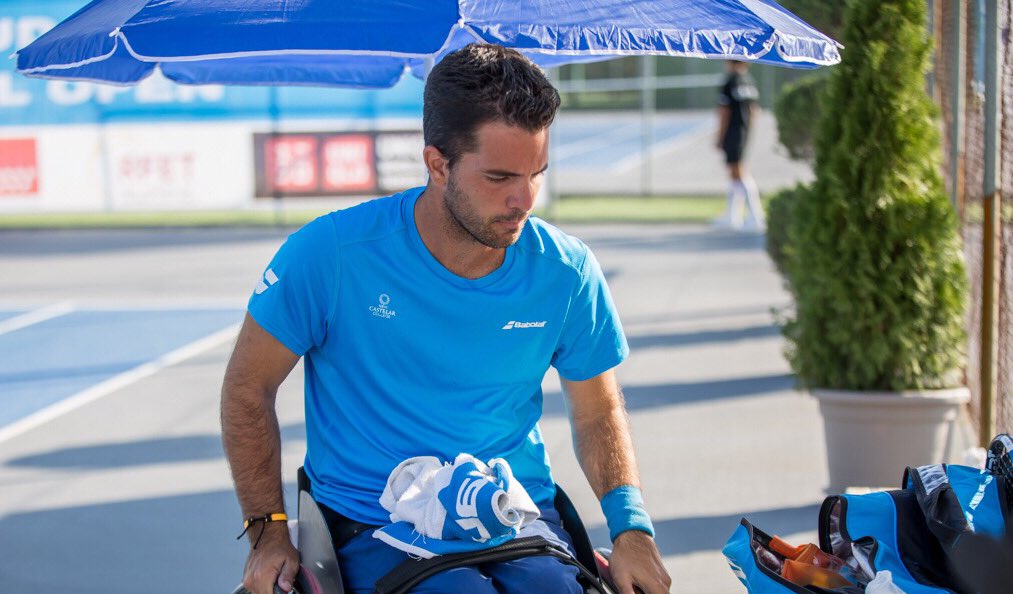 kike_siscar's tweet photo. ‼️Toca estar preparado para un final de año movidito‼️💪🏼🎾📱 #noviembre #diciembre #tenis #trabajo #rectafinaldelatemporada #rectafonaldelaño #Toulouse #master #campeonatodeespaña #vidadiaria #q4 #trabajo #orange #seamosfuertes #onetelecom #grupocaliche #babolat #seguimos https://t.co/EhzIiuYdqj