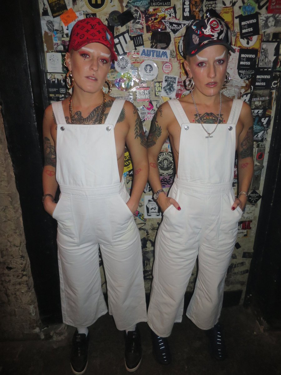 MyBadSister's tweet photo. The calm before the storm of last night's gig in Berlin โค๏ธโค๏ธ it went off ๐๐ #mbslive #twinsontour https://t.co/IVkzCyCJn4