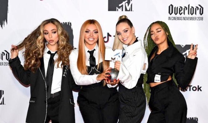 LittleMixlTALIA's tweet photo. Per il terzo anno consecutivo le @LittleMix trionfano nella categoria "Best UK &amp; Ireland Act" degli #MTVEMA! 💪🎉 https://t.co/ILXRO64F9i
