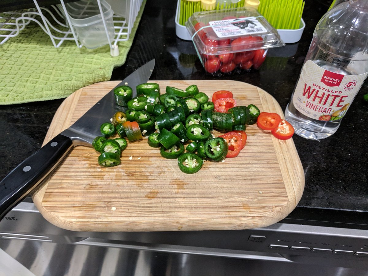 MyHarvestLiving's tweet photo. #MyHarvestLife Episode 43: A Final, Bright Orange Harvest!

Picked the last of my Nutri-red carrots grown from @SeedsNow seeds!

Also did a bunch of #jalapeno #pepper pickling to keep em from goin bad! I already lost a few :(

https://t.co/fnSo3xXNoI

#gardening #garden #gyo https://t.co/iGOomXVO1y