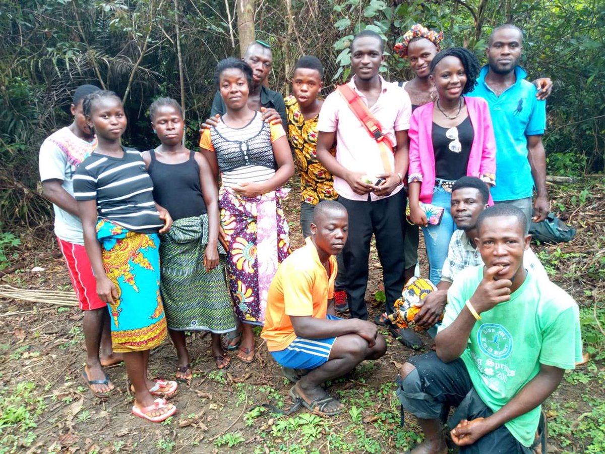 VhubLiberia's tweet photo. Today, our #ExecutiveDirector @menu_bainda #TrainingDirector Eunice Jorgbor and #DirectorOfHealthAndsafety @ZFlumo visited our #VolunteersEmpowermentFarm to inspect the activities of the farm Read full at https://t.co/M12yIAJmzz https://t.co/jWvOJVDRI3