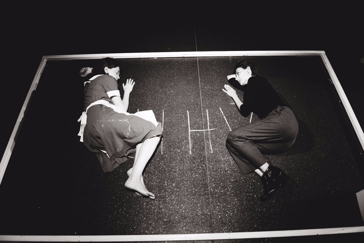 ecesmio's tweet photo. Kibir nedir?  İyi insan olmak? ‘İnsan’ olmak? ‘Olmak’? 🔍 
9 Kasım Cuma #Dogville ‘deyiz. Bekleriz! 🖤 Kasabaya giriş bileti için; https://t.co/0AWT4GeWwy  
@uniq_istanbul @versustiyatro https://t.co/jzvzpHOaAM