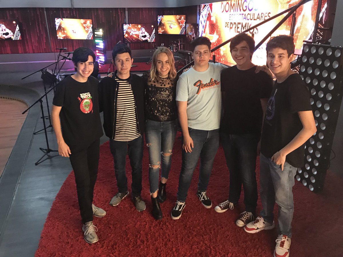 schoolofrockmx's tweet photo. Gracias Multimedios por invitarnos a #DomingosEspectacularesEnEl6 https://t.co/snmPiYpiqW