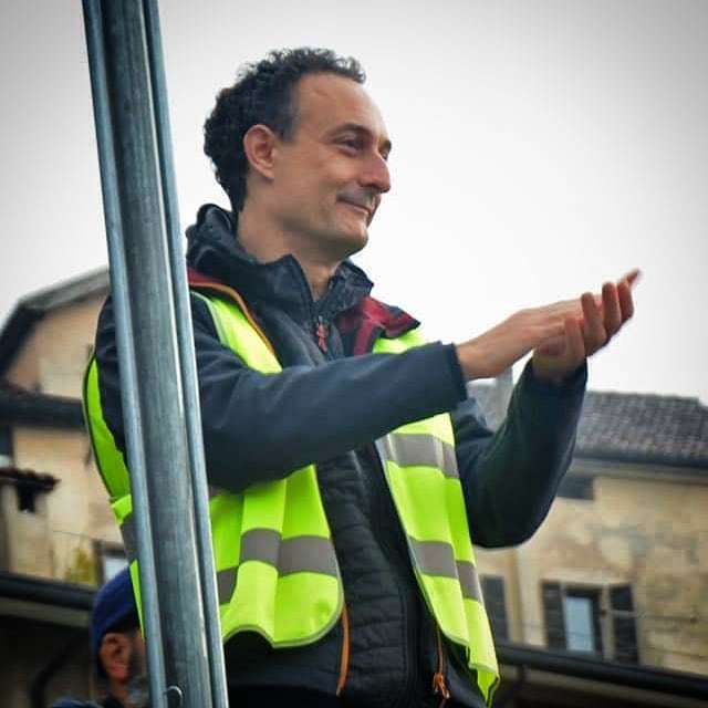 L'applauso ai 400 volontari, provenienti da tutto il Veneto, che sono venuti ad aiutarci a ripulire la città. Che dire? Un grazie commosso. 💖
#belluno
#emergenzameteo ift.tt/2ALrnrj