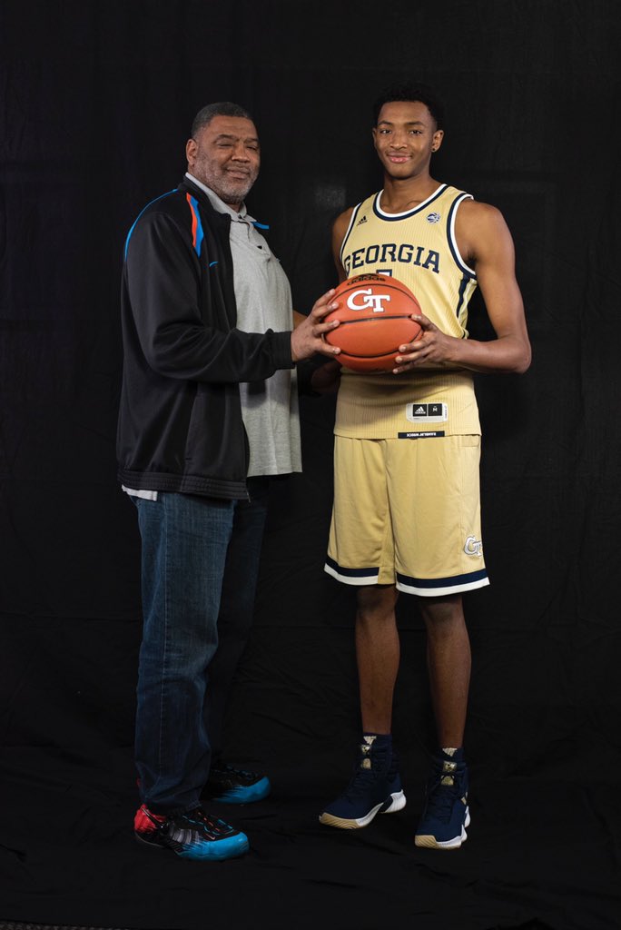 Chandler Lawson🐍 on Twitter "🐝🐝🐝…