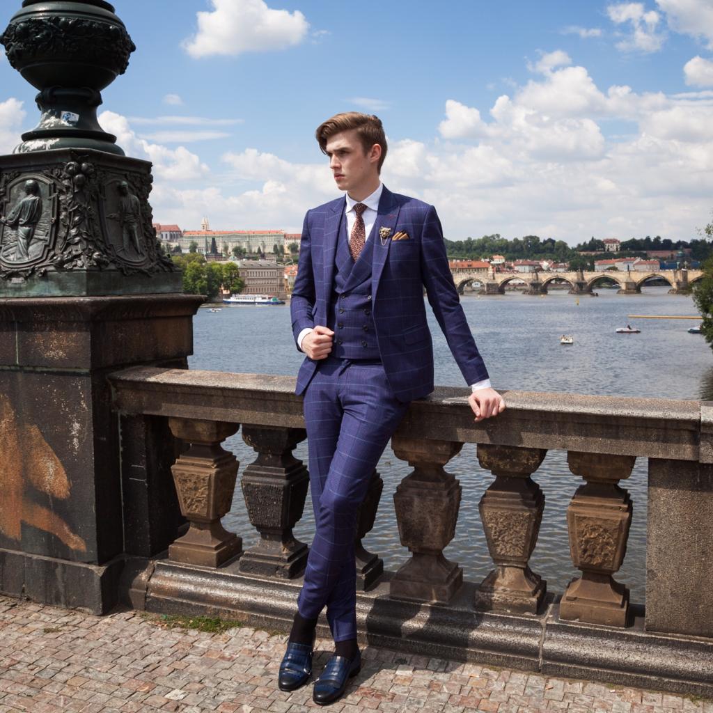 ColorsMag's tweet photo. Acing the menswear market, @ricimelion is back with another visionary collection, ‘Despoinnage’, perfect for the wedding season. Visit the stores to get your hands on these impeccable pieces!
#RiciMelion #FinestMenswear #Luxury #Fashion #Bespoke #FashionPakistan #Tailoring https://t.co/oxt6no1D7A