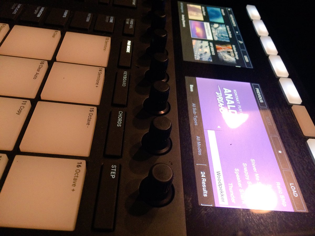 Cesar_Gudino's tweet photo. Explorando todas las nuevas maravillas que @NI_News tiene en el #Komplete12ultimate rifados!! #maschinemk3 #kompletekontrolmk2 https://t.co/w4fqVxo2hO