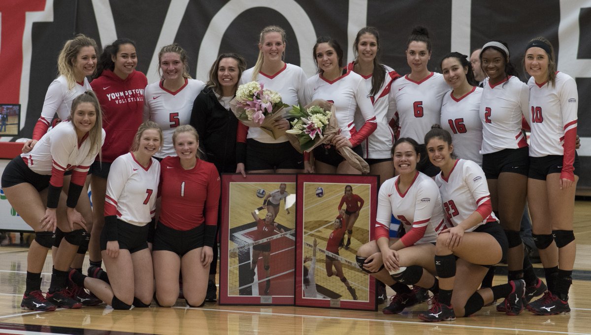 YSUVolleyball's tweet photo. Thank you, seniors! #YandProud https://t.co/6DmmpWuT0M