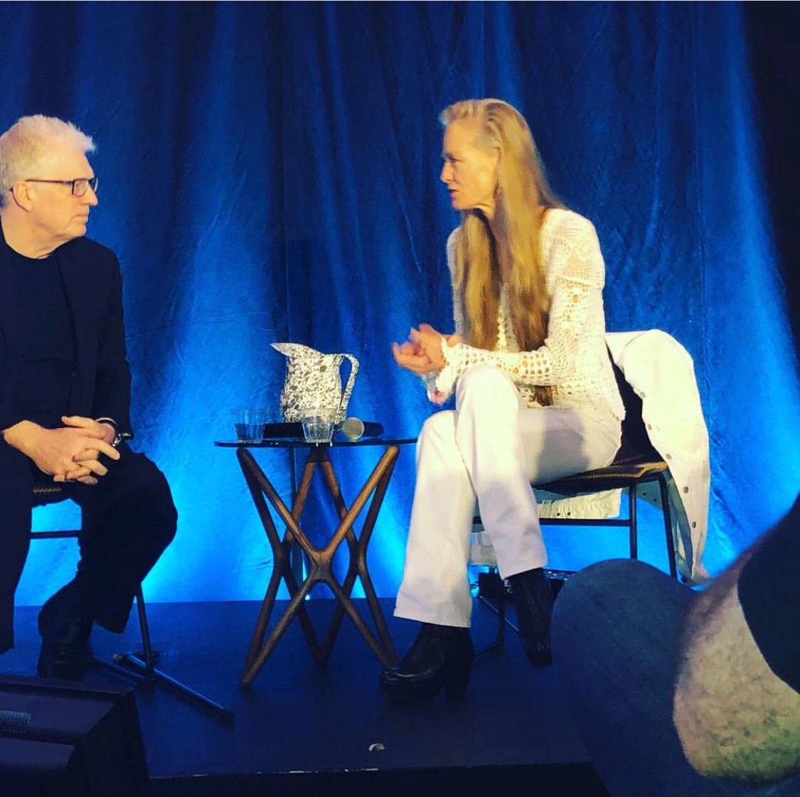 suzymusing's tweet photo. It was so nice sharing the stage with my friend, amazing author, educator and @TEDTalks master, @SirKenRobinson at @Summit this afternoon! We chatted about the importance and future of a passion-based learning model for our kids— like we do at @MUSESchoolCA ! #summitla18 https://t.co/NaGjR2nSWZ