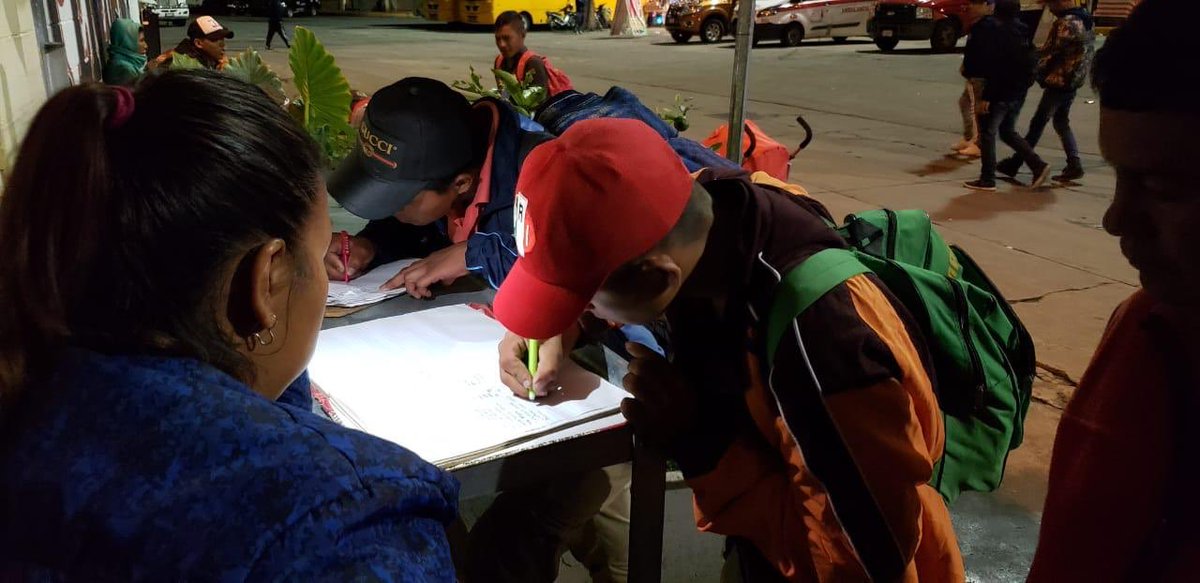 Durante este fin de semana, en Gustavo A. Madero, recibimos a 400 migrantes provenientes de Honduras, El Salvador, Guatemala y Costa Rica. Les brindamos la atención necesaria para una estadía tranquila y en orden. Esta tarde se han retirado de la demarcación.