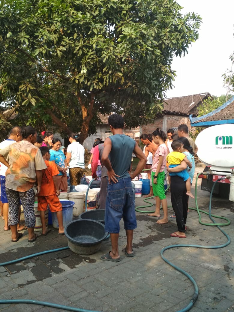 pdamsolo's tweet photo. #prend Hari ini kita #doa spy diberikan hujan yang deras, sungai menjadi #bersih
Bebas #polutan, dan bersama @PEMKOT_SOLO memulihkan alam. https://t.co/BrlFTNbbct