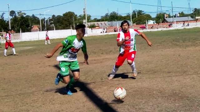 estudiantescdia's tweet image. #FutbolCEC @estudiantescdia venció 2-1 a #LaBianca por la 25ta. fecha del Torneo Anual de la #LCF Todo sigue igual clubestudiantesconcordia.org/?p=21915