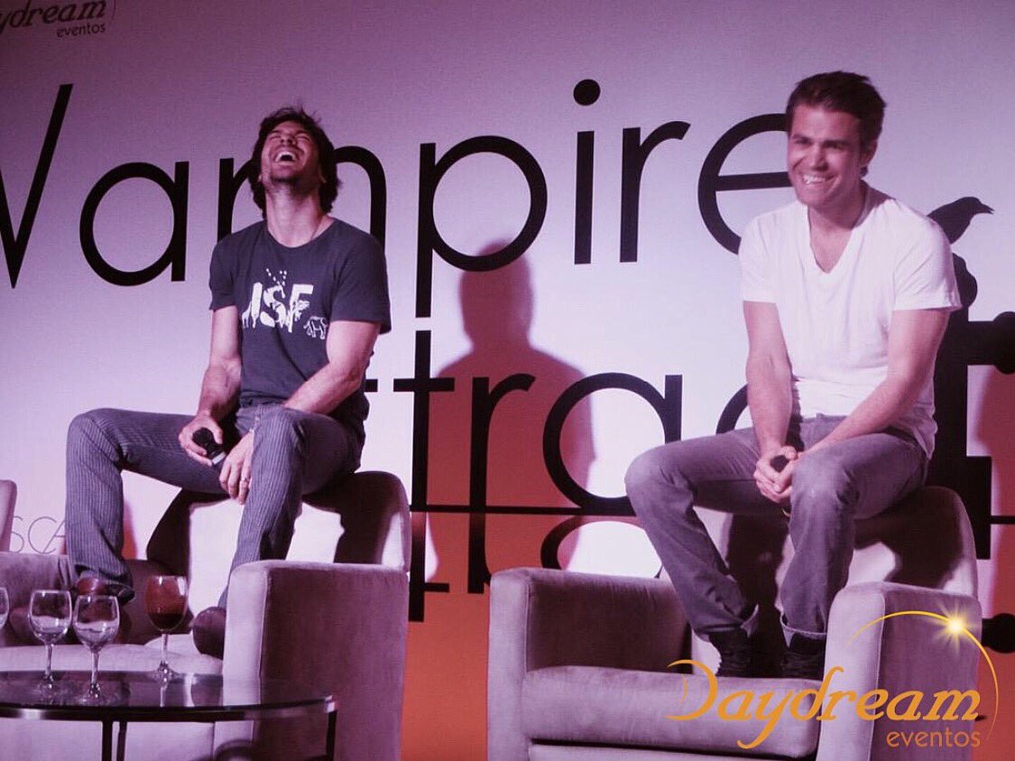 DaydreamBR's tweet photo. As risadas nos painéis 😍 #DaydreamMemories #VampireAttraction2015 https://t.co/y2koeJj2ec