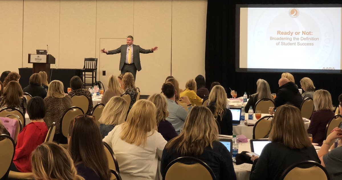 dloeslie's tweet photo. @Lifetouch proud to sponsor @DSchuler1970 at the first @TEPSAtalk GROW Conference #WeLeadTX !  High energy!! https://t.co/ecBIWbm2dr