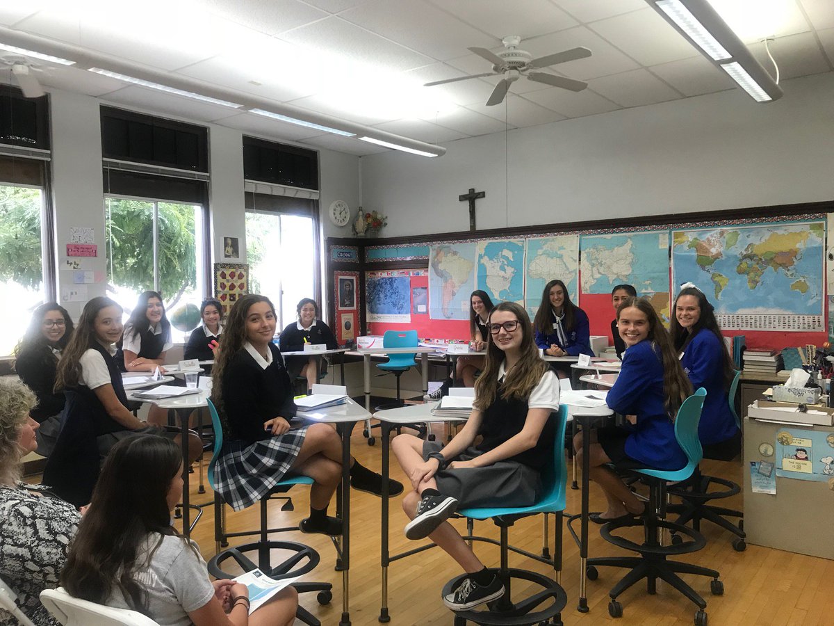 OLPSanDiego's tweet photo. We'd like to thank everyone for attending! We hope we were able to give you a glimpse of all that OLP has to offer.

#openhouse #educatingher #inspiredbyher #likeanOLPgirl https://t.co/HXFq4rN1Fc