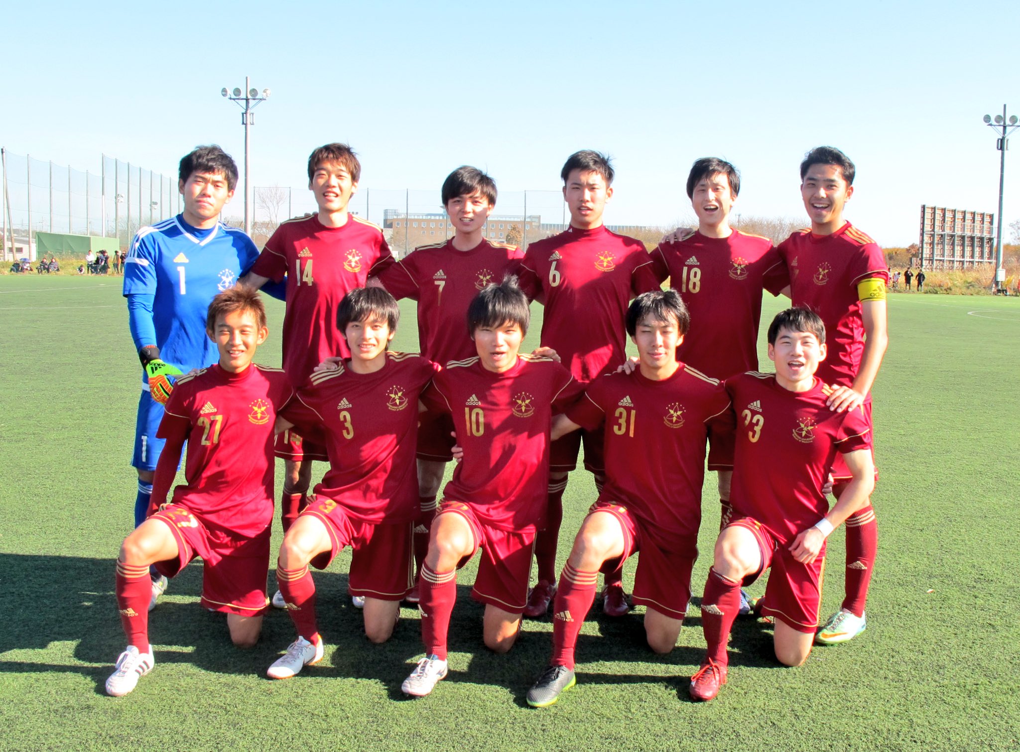 北海道大学医学部サッカー部 Pa Twitter 昨日行われました 入れ替え戦についてご報告いたします Vs北海学園大学 前半 1 0 後半 2 0 結果 3 0 50分 荻野out眞保in 51分 松本out鈴木in 81分 中川out趙in 入れ替え戦 勝利することはできませんでした 来年も2部で戦う