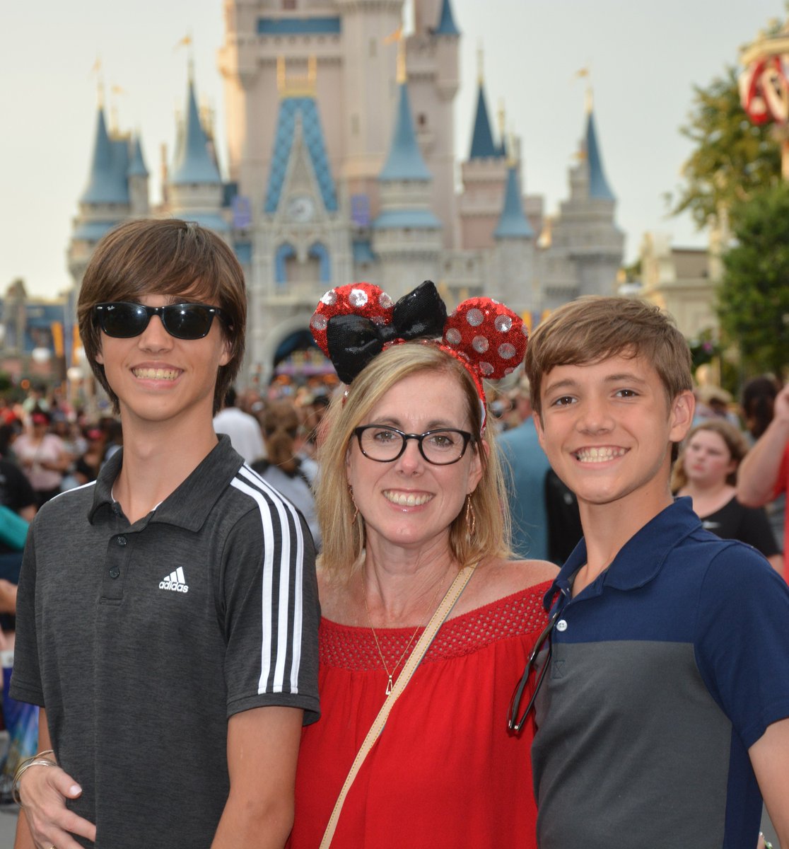 Llbaustian's tweet photo. #showusyourears @Disney @Waltdisneyworld Love the ears through the years! https://t.co/Qzvi5Ro6Qe