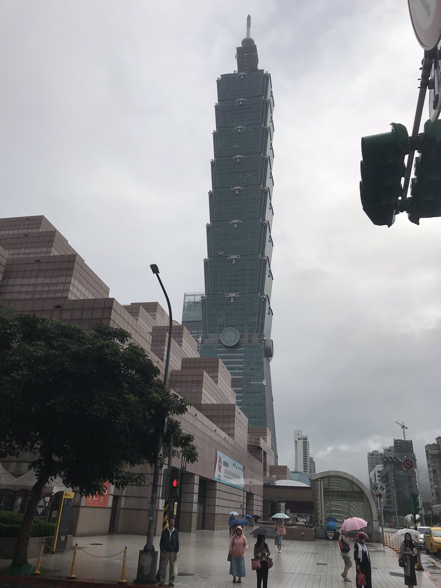 MikeAClare's tweet image. Looks like the right place. A bit drizzly today... #icse18