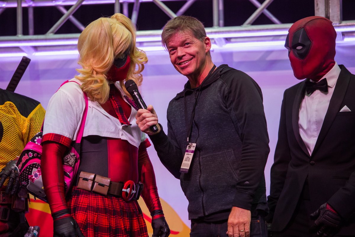 comicconla's tweet image. Caption this #LAComicCon18 moment!