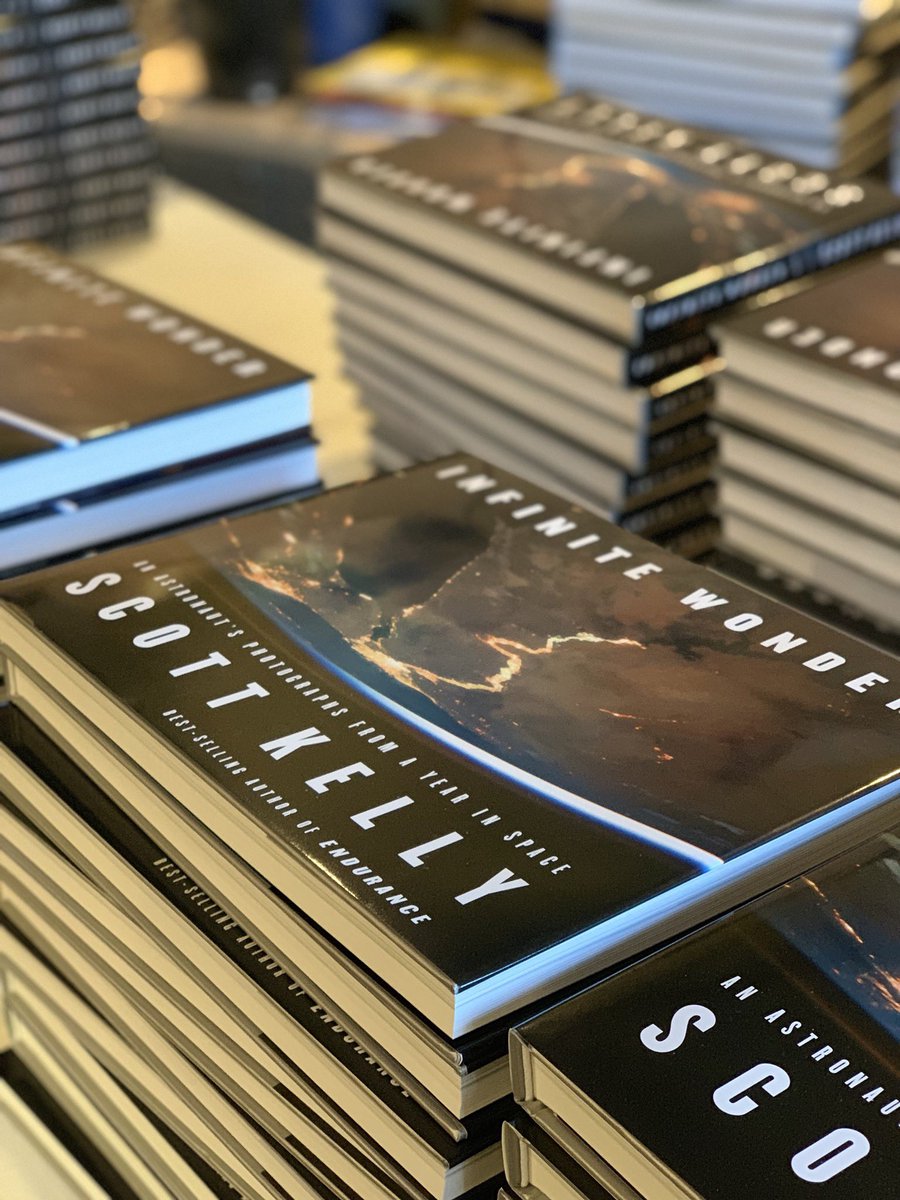 MusicHall's tweet image. The scene earlier signing #InfiniteWonder with @StationCDRKelly who’s speaking on stage right now. #InnovationLeadership