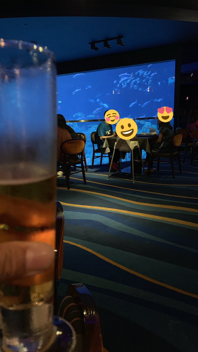 Энэ муу хужаа нар чинь загас магастайгаа цуг хоол идэх юм Манайхаар бол малын хороон дотороо мах идэх юмуудаа