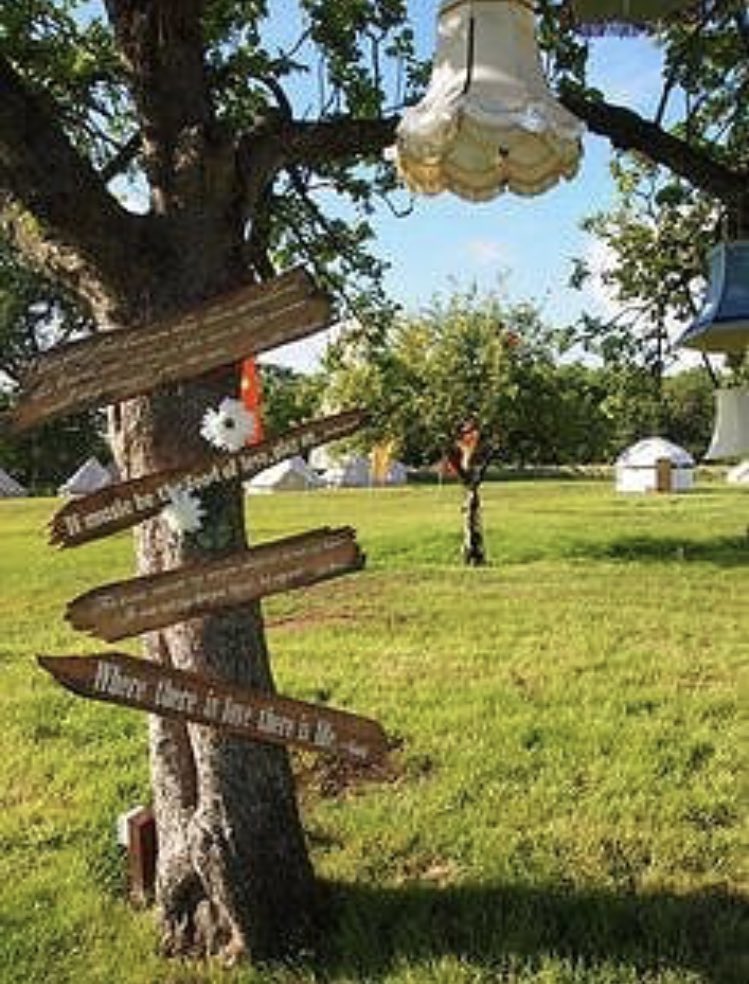 Sparkford_Hall's tweet image. #SparkfordHall is the perfect venue for your special day. Gorgeous grounds of 23 acres, stunning Georgian House, swimming pool, fire pit, sound proofed party cellar, sauna, camping, cinema room, walled garden, cottage,The Barn &amp;amp; so much more. Call our team 01963 441553 #Somerset