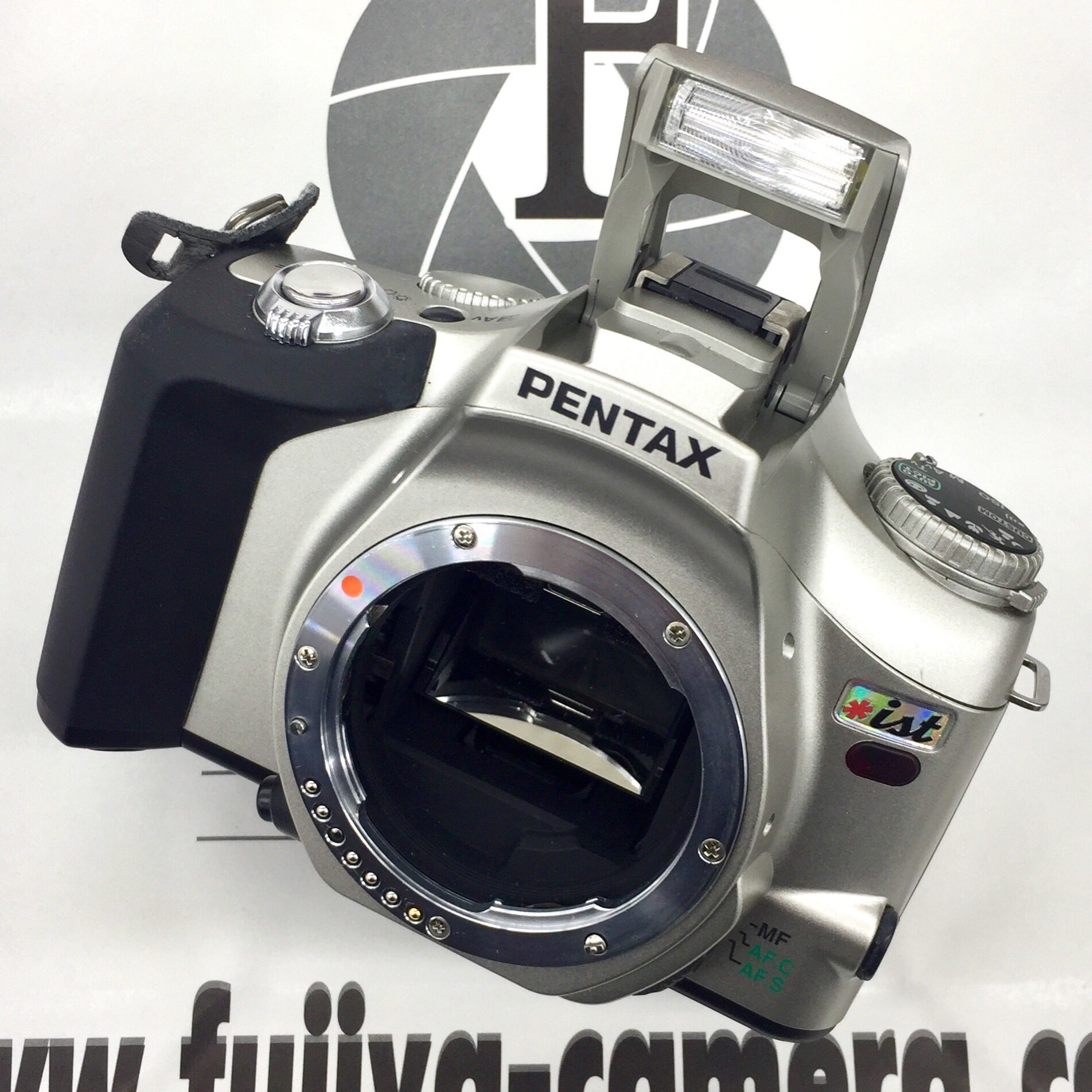 フジヤカメラ店 でた Ist ペンタックス最後の フィルム一眼レフ Ist 18 11 5現在 Pentax T Co Sgis5az1cx Twitter