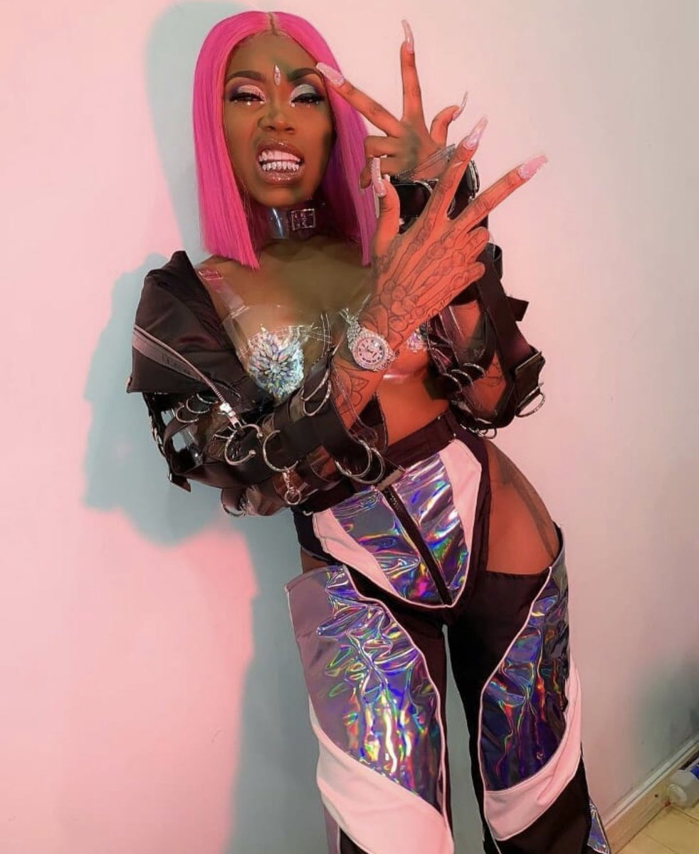 Mosqussy_'s tweet image. ɪᴄᴇ, ɪ'ᴍ ᴛʜᴇ ʜᴀʀᴅᴇsᴛ ᴅᴏʟʟ
ɪᴄᴇ, ᴀsɪᴀɴ, ᴏғ 'ᴇᴍ ᴀʟʟ
ɪ'ᴍ ᴊᴜsᴛ, ᴏғ ᴛʜᴇ ʙᴀᴅᴅᴇsᴛ ᴏғ 'ᴇᴍ ᴀʟʟ, ᴀɴᴅ ᴛʜᴇ ʏᴏᴜɴɢᴇsᴛ ᴅᴏʟʟ @ImAsianDoll sᴏ ɪᴄʏ ᴘʀɪɴᴄᴇss ❄️💎 #FirstOff