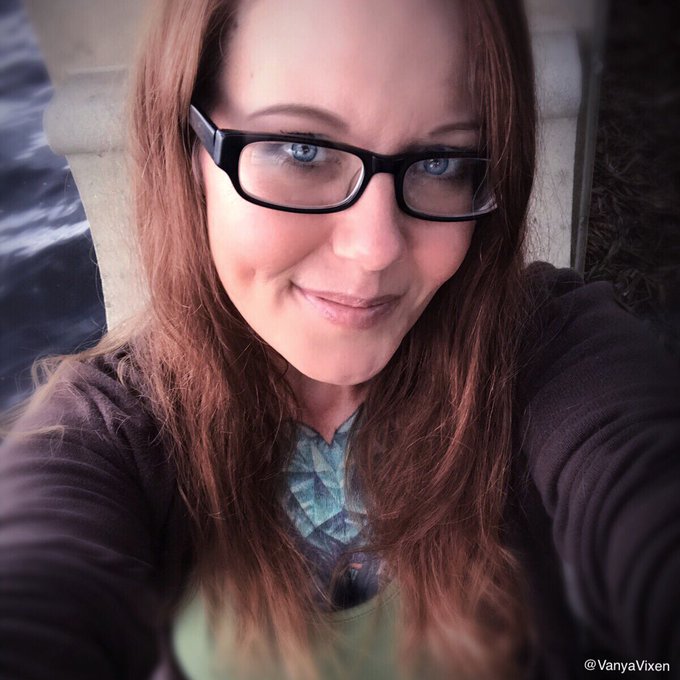 Couple quick pics from My outdoor foot fetish shoot today ☺️👣 https://t.co/N1jMMFAUjz<a href="/tag/pawg"class="tags"><span>#pawg</span></a><a href="/tag/milf"class="tags"><span>#milf</span></a>