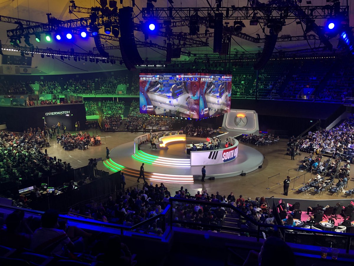 PatCodes's tweet image. Had a fun time at Blizzcon!