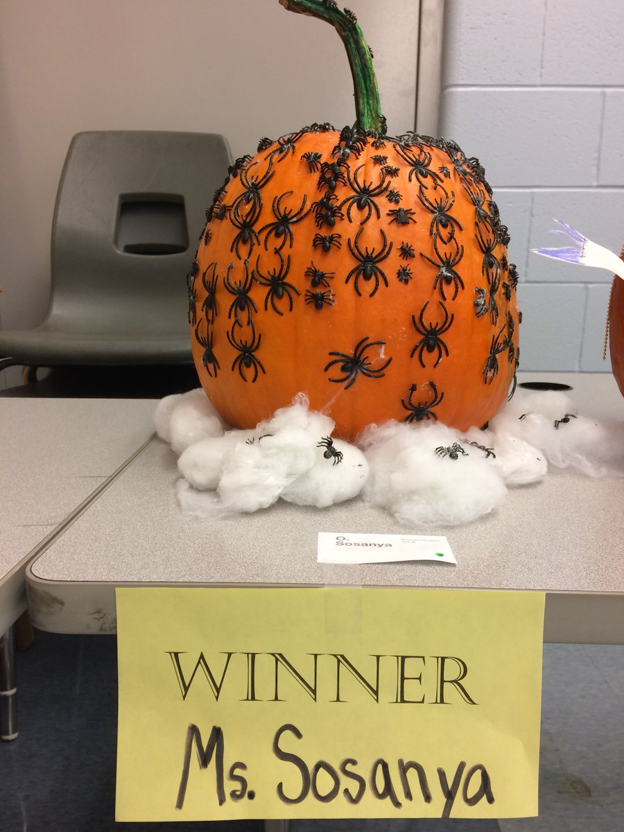 St Anne Bw On Twitter Check Out Our Pumpkin Decorating Contest