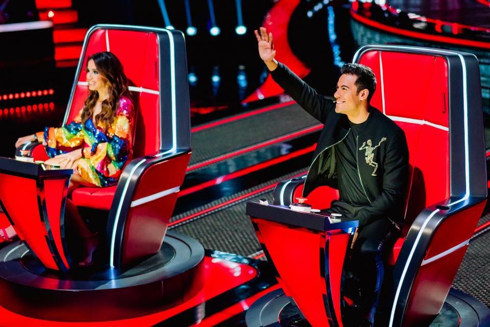 CarigueDurango's tweet photo. Ya comenzó @LaVozMexico corre a encender tu televisor 😁🙌🏼 #TeamCarlos #LaVozMéxico #SoyCarigue https://t.co/ev5IyPmaZn