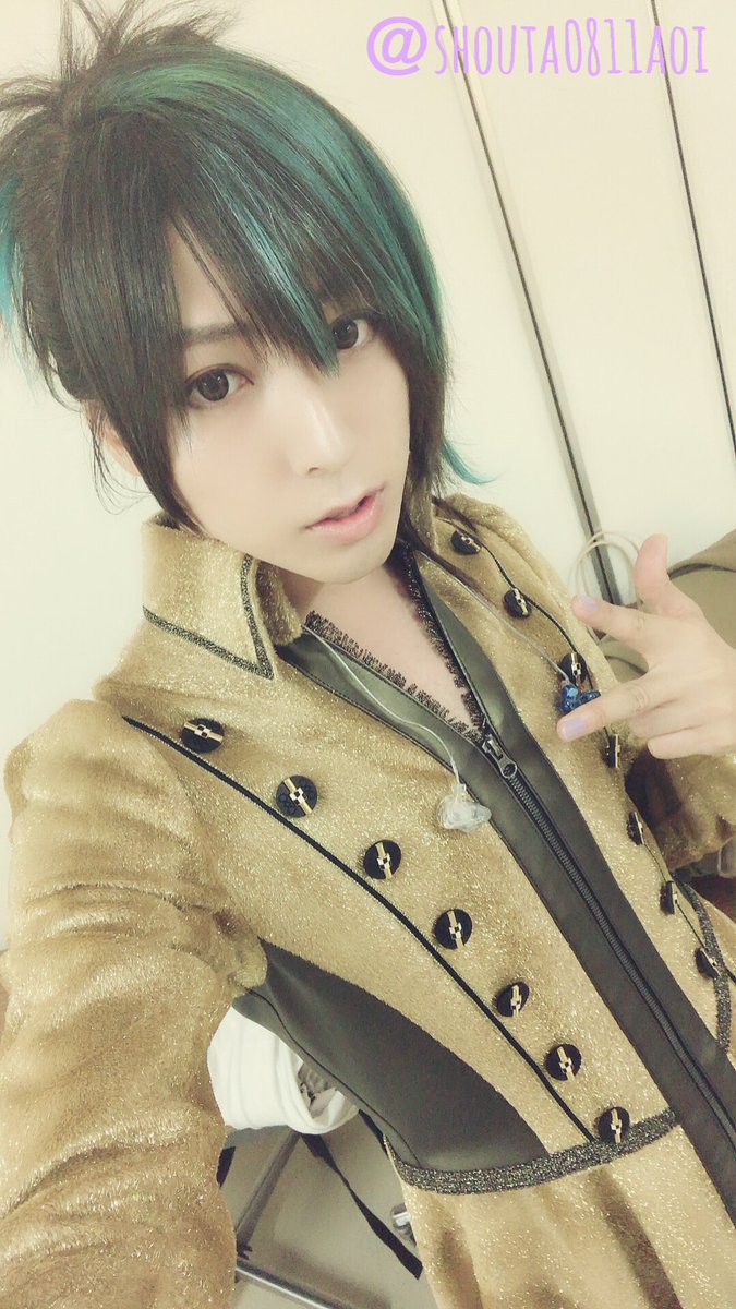 蒼井翔太 昨日のソロ写真を 今回は全体ではなく 部分部分で染めてました 蒼井翔太 昨日のソロ写真を 今回は全体ではなく 部分部分で染めてました