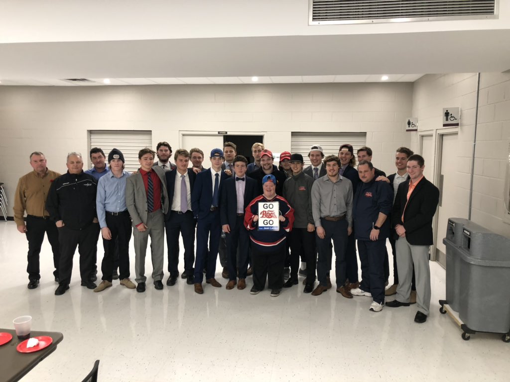 CharLanRebels's tweet photo. Solid weekend for @CharLanRebels ...gutsy “almost comeback” on Sat vs @CVikingsHockey dropping a 4-3 loss. And today (on our annual parent/sponsor wine and cheese!) a 4-1 W vs @CPCTier2! #GoRebsGo @CCHLTier2 @JrNightCanada https://t.co/O8YSi09zMx