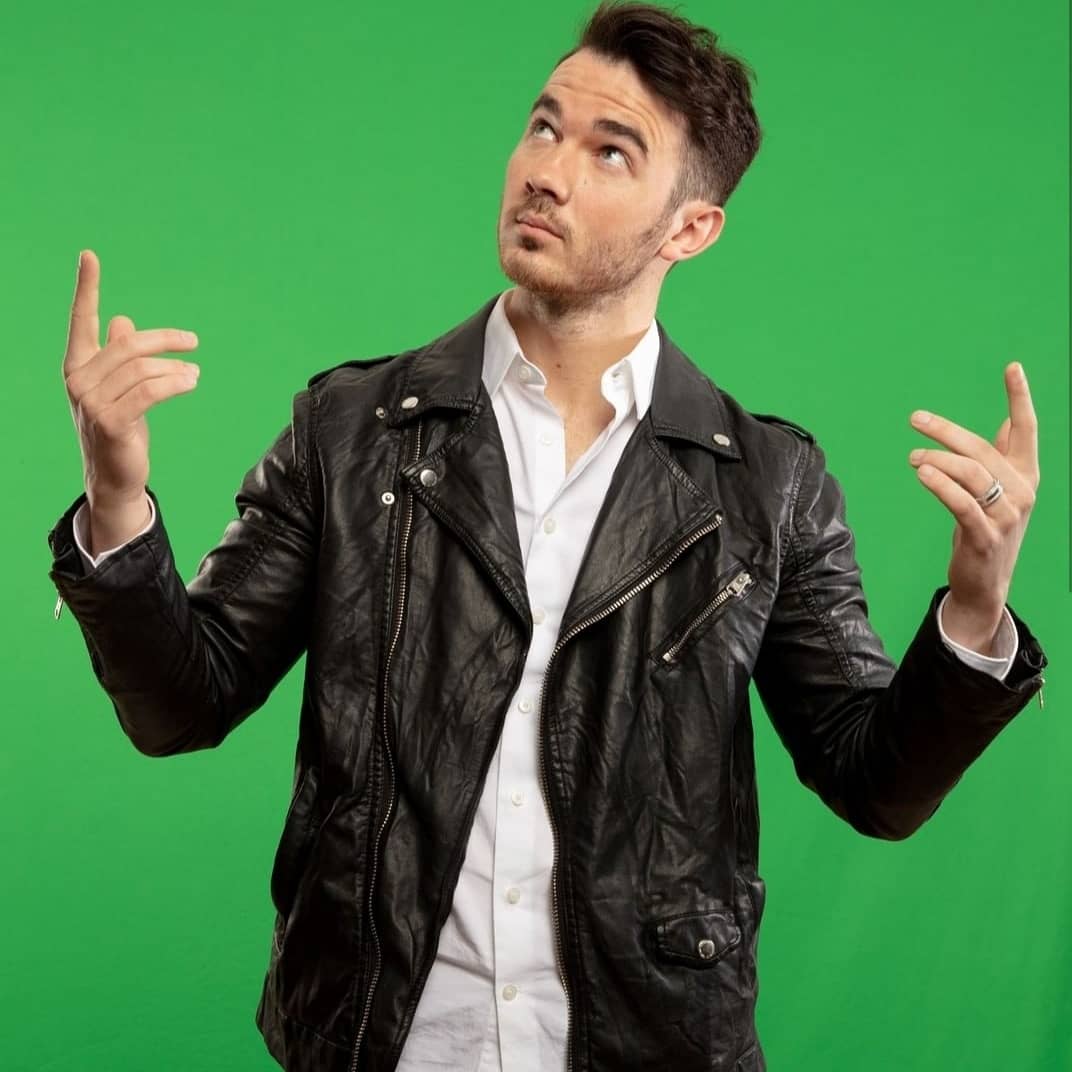 Happy Birthday Kevin Jonas!!!    