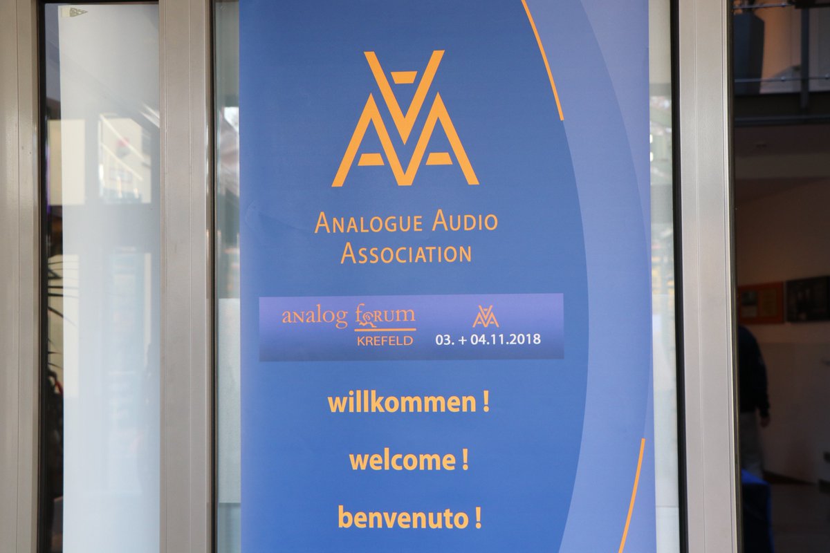 splhifi's tweet photo. Some impressions from the Analog Forum 2018 in Krefeld, Germany 🇩🇪
We had a great time 👍
Next #splProFi stop 👉 #Audiovista in Krefeld, Germany!
#SeeYouThere
#ProfessionalFidelity https://t.co/5mNLGOCLhT