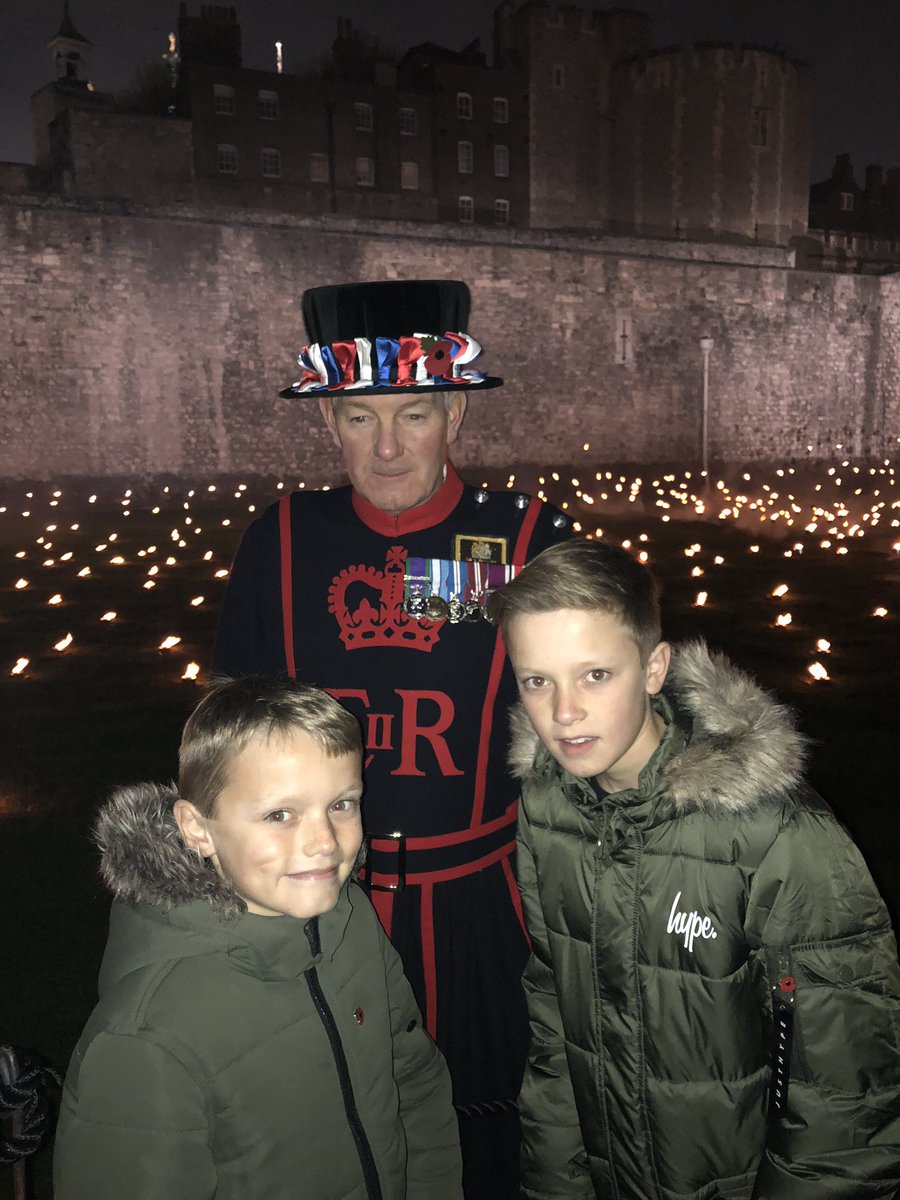 Very important for the boys to witness this. #TowerRemembers #BeyondTheDeepeningShadow @TowerOfLondon