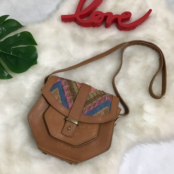 TarasFashions's tweet photo. So good I had to share! Check out all the items I'm loving on @Poshmarkapp from @MirjanaBabic82 #poshmark #fashion #style #shopmycloset #calajade #madewell: https://t.co/nXitZrPfE7 https://t.co/LUI59TWvHO