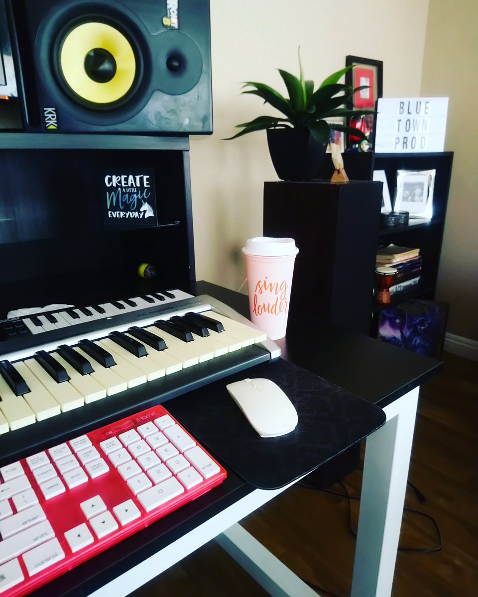 BLUETOWNstudio's tweet photo. #musicproduction https://t.co/GGC6ob6LUJ