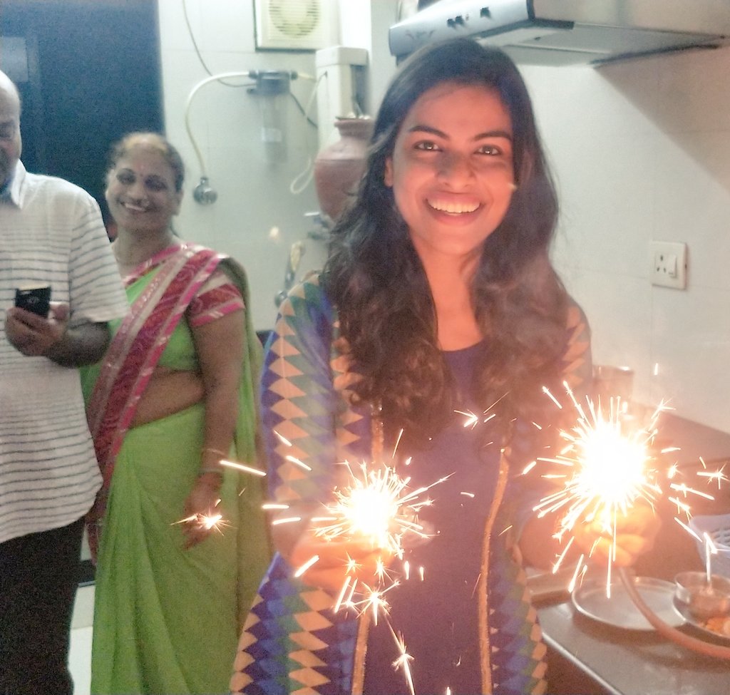 sonali31104's tweet image. Diwali decorations at my home

#DiwaliContest
#PengEssentialsDiwaliContest
@Peng_Essentials 

Join

@impriyansh92 
@Nishita5503 
@nankudi 
@vikasmangal7 
@girija_jain