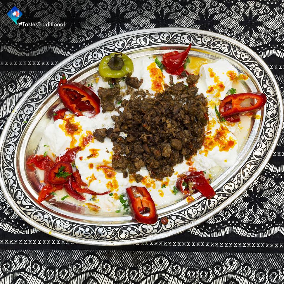 Alinazik is a kebab made of smoky eggplant puree with spiced beef and yogurt that’s even more delicious than it looks. #Türgi #Turkija #Turcija #AliNazik #TastesTraditional #TurkishCuisine #foodie