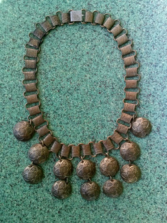 Vintage 1940s Necklace Art Deco Brass Celtic Coins Bib Book Chain 16.5 inches #Necklace #MultiStrand #ChainNecklace #BrassJewelry #40sJewelry #celtic #choker #bycinbyhand #FlapperNecklace #VintageJewelry 
$155.00
➤ goo.gl/B1BKMn
via @outfy