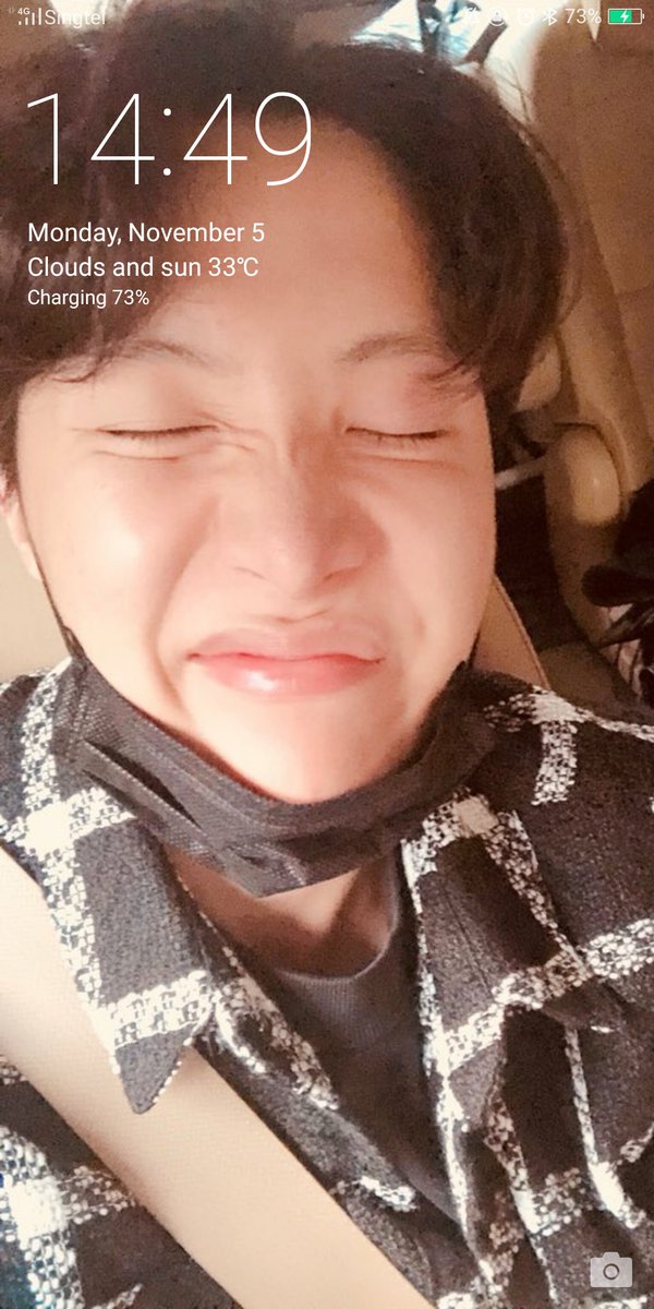 hopenight_sg's tweet photo. @BTS_twt New phone wallpaper huhuhu
Seeing this everytime my phone screen lights up brings such a smile to my face~🙈💓

Happy Monday everyone!!! 
Fighting!!!! Have some Hobi love~~~~💓💓💓😘

#AngstHobi #JHOPE #BTS #호비 #제이홉 #호석 #방탄소년단 #망 https://t.co/lJl2jYpWGS