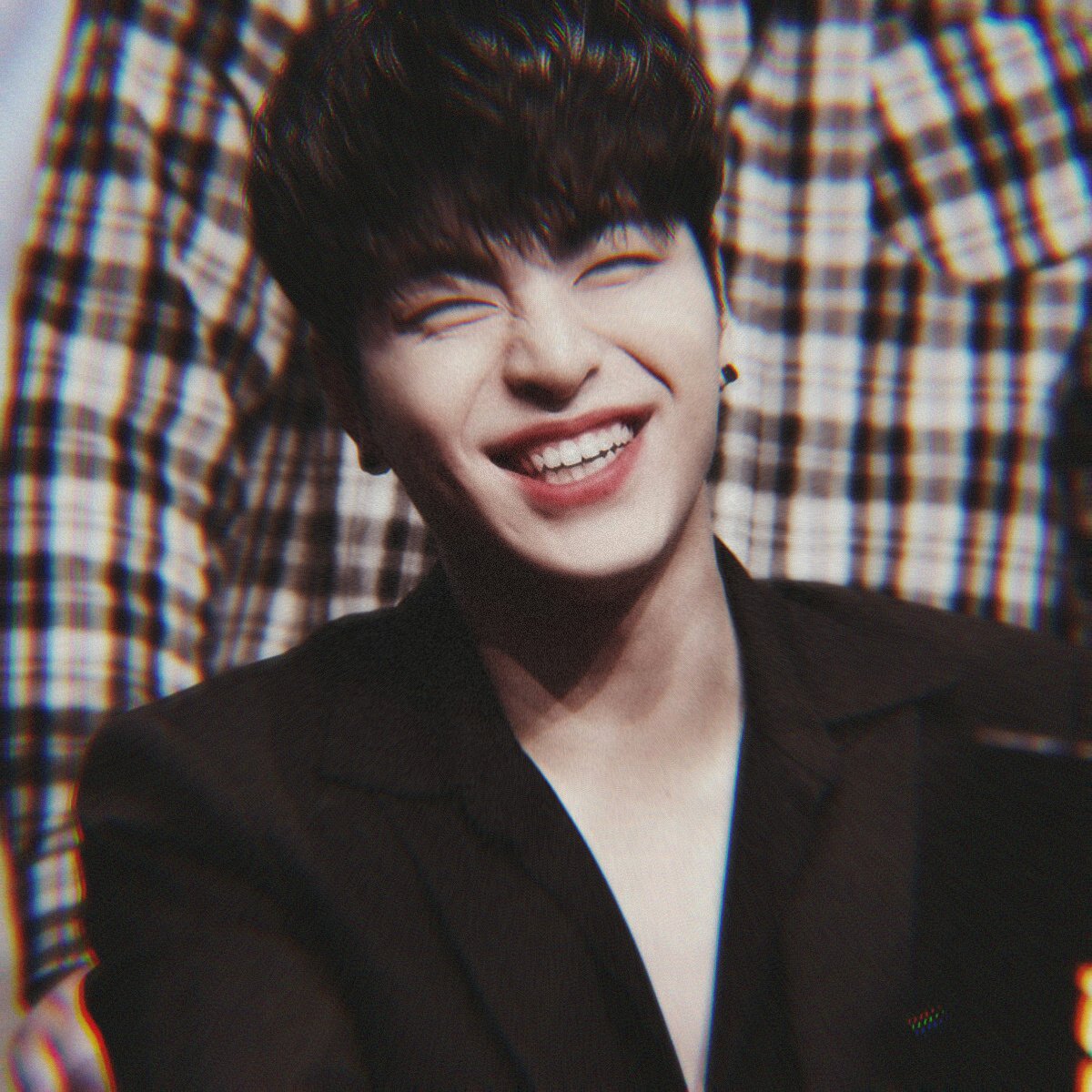 ละมุน tweet media