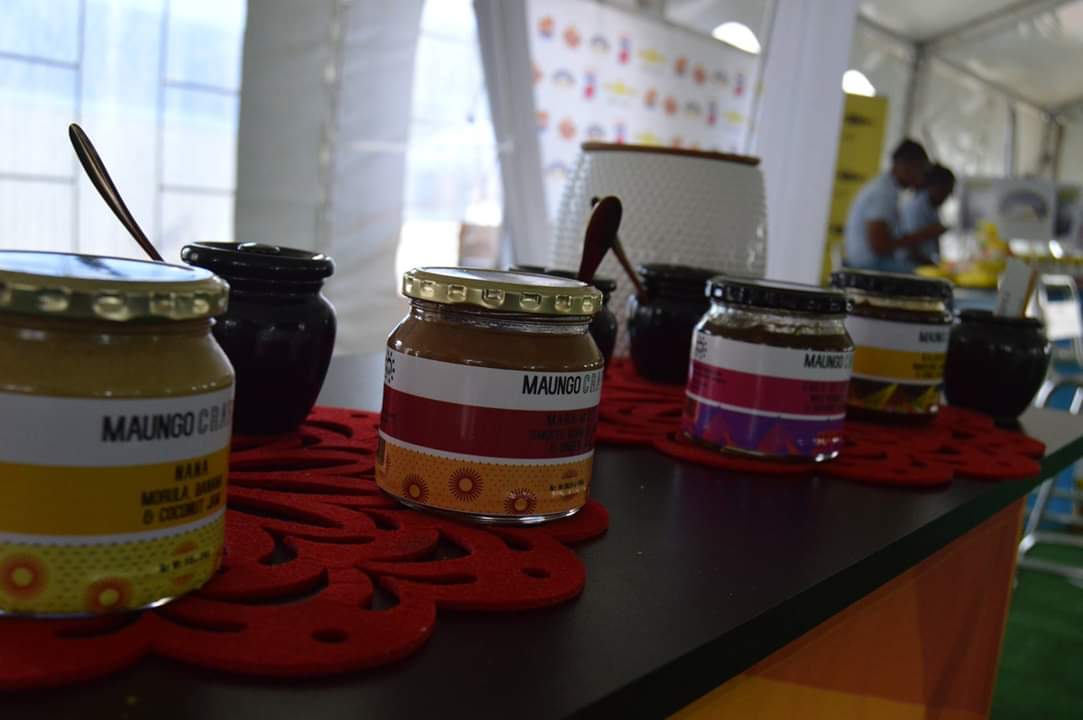 MaungoCraft's tweet photo. Thanks for the love @Gabz_FM @OfficialBrandBW. @Go_Botswana and @BotswanaFibre........ Winners of the BOFINNET SMME award, and the Botswana Pride award, Maungo Craft at the Global Expo Botswana 2018.
#GEB2018
#PowertoEngageYourWolrd https://t.co/hHmHrD2WTO https://t.co/DhKXzN4uLi