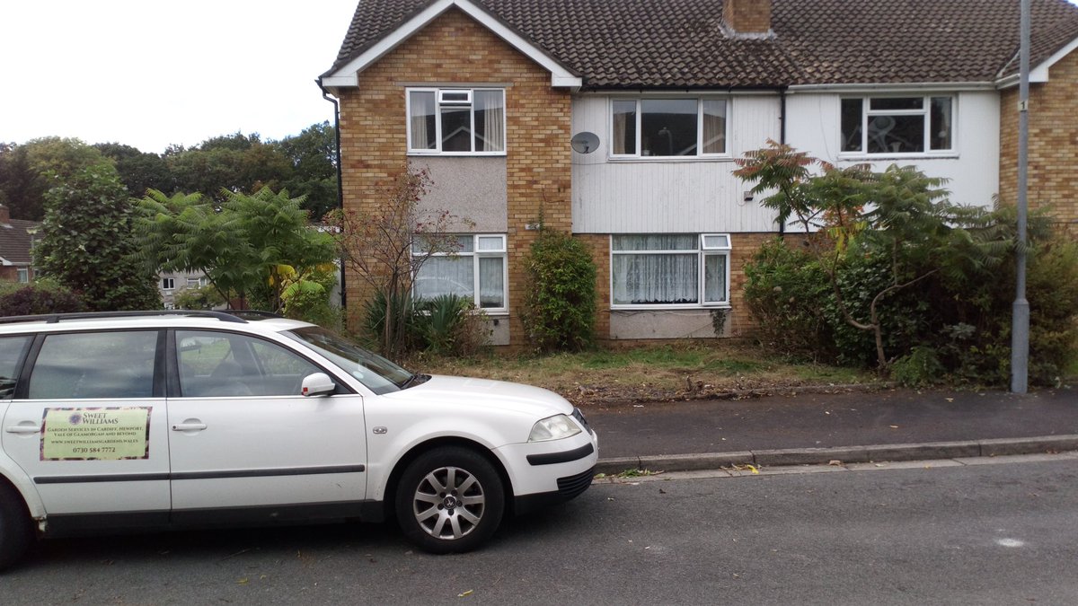 SweetWilliamsEm's tweet image. Had a very satisfying day recently helping @FortisCardiff help one of their tenants. I love a transformation! #gardenmakeover